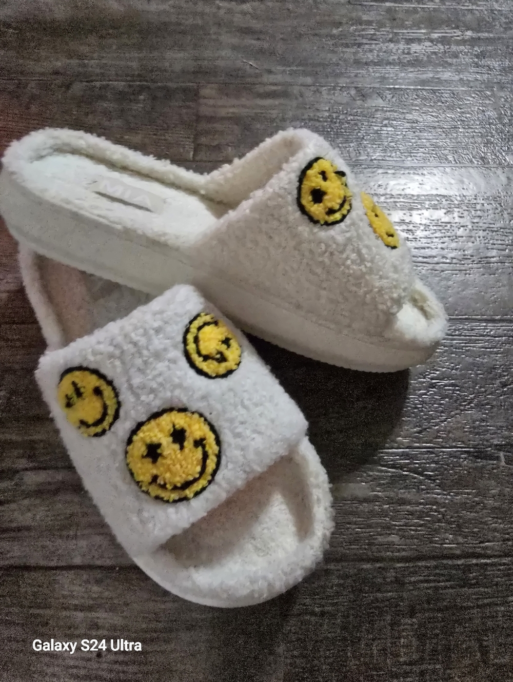 MIA Cozy White Fuzzy Slippers with Yellow Smiley Faces